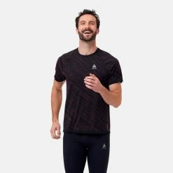 De gros 👏 Odlo Blackcomb Light - T-shirt technique homme ⌛ -Odlo shop odlo blackcomb light t shirt technique homme black shocking orange space dye
